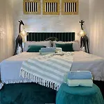 La Dolce Vita Luxury Ii With Best Free Private Parking In Center