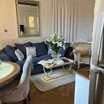 La Dolce Vita Luxury Ii With Best Free Private Parking In Center Appartamento