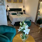La Dolce Vita Luxury Ii With Best Free Private Parking In Center *