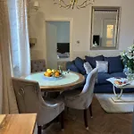La Dolce Vita Luxury Ii With Best Free Private Parking In Center Appartamento
