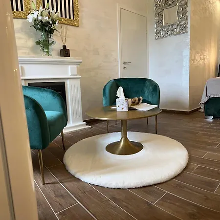 La Dolce Vita Luxury Ii With Best Free Private Parking In Center Apartman Póla