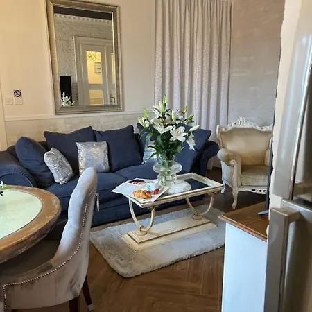 La Dolce Vita Luxury Ii With Best Free Private Parking In Center Apartman