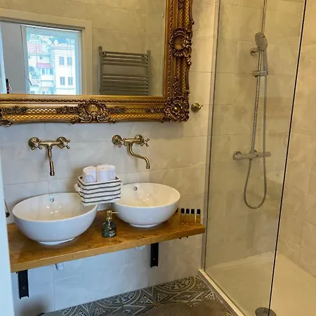 Apartman La Dolce Vita Luxury Ii With Best Free Private Parking In Center Póla
