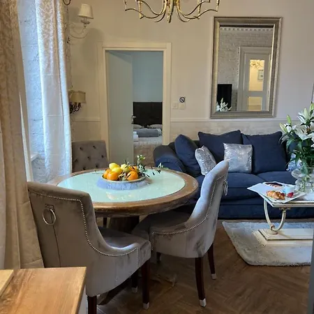 La Dolce Vita Luxury Ii With Best Free Private Parking In Center Apartman