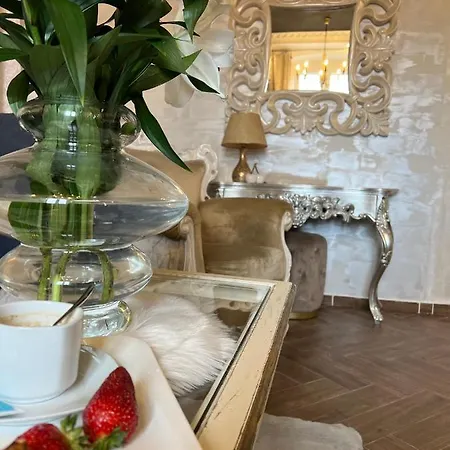 La Dolce Vita Luxury Ii With Best Free Private Parking In Center Apartman Póla